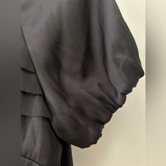 GAP Black Short Puff Sleeve Top Blouse. Size Small. - Picture 4 of 11